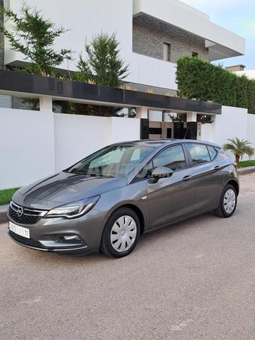 Opel Astra Diesel Manuelle 2020 à Oujda