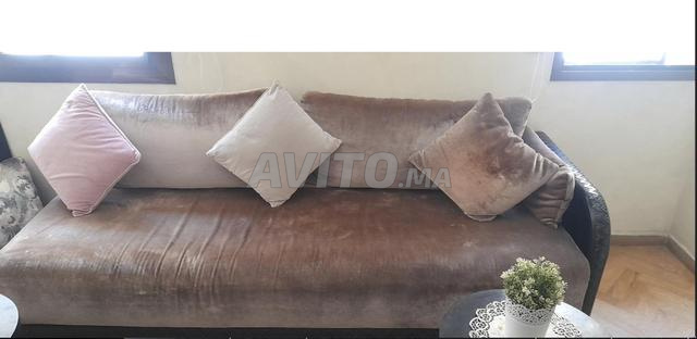 Vends 2 matelas en velours TBE pour salon marocain - 2