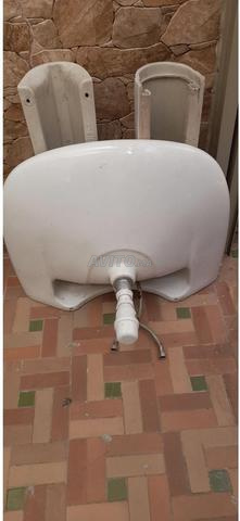Vends 2 vasques et un WC Roca en très bon état. - 2