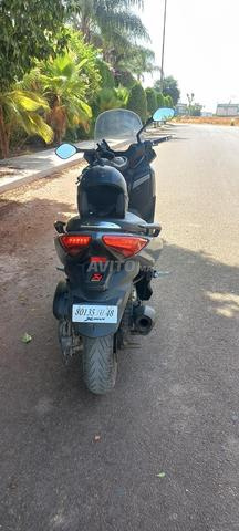 Yamaha XMAX 300 - 2
