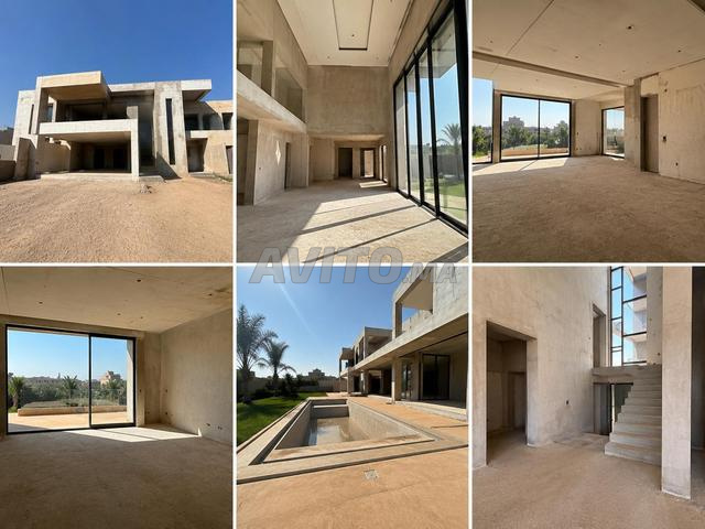 Villa contemporaine semi-finie Amelkis