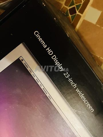 شاشة Apple Cinema HD مقاس 23 بوصة عريضة (A1082) - 2