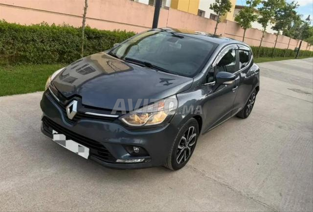 Clio 4 mod 2017 automatique Agadir - 2
