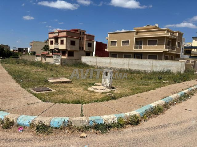 Terrain exceptionnel à vendre – 275 m² | Deux façades