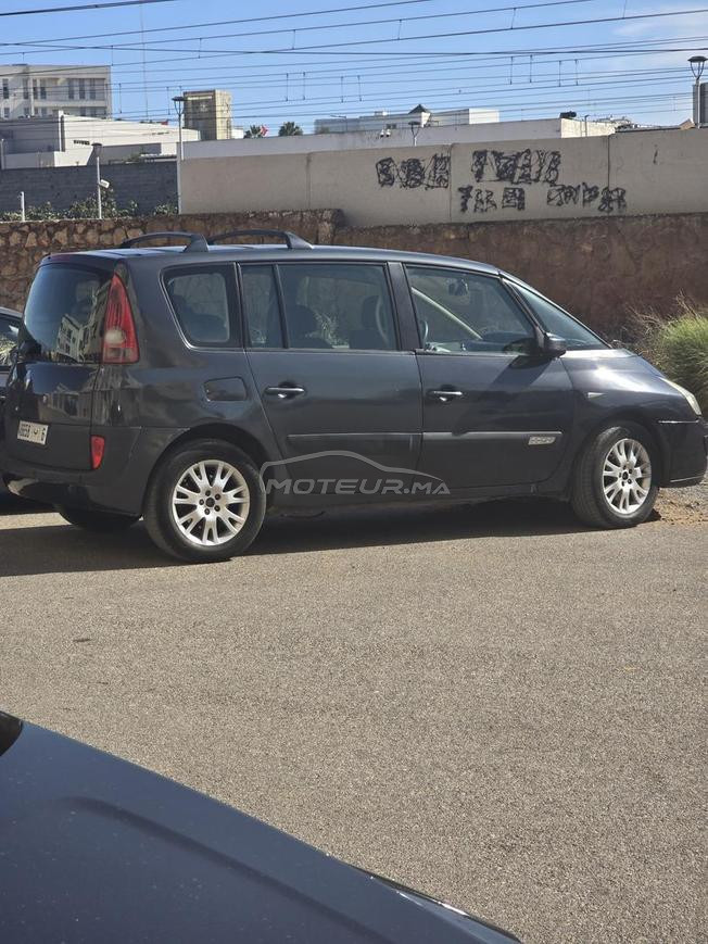 voiture en très bonne état modèle 2005 