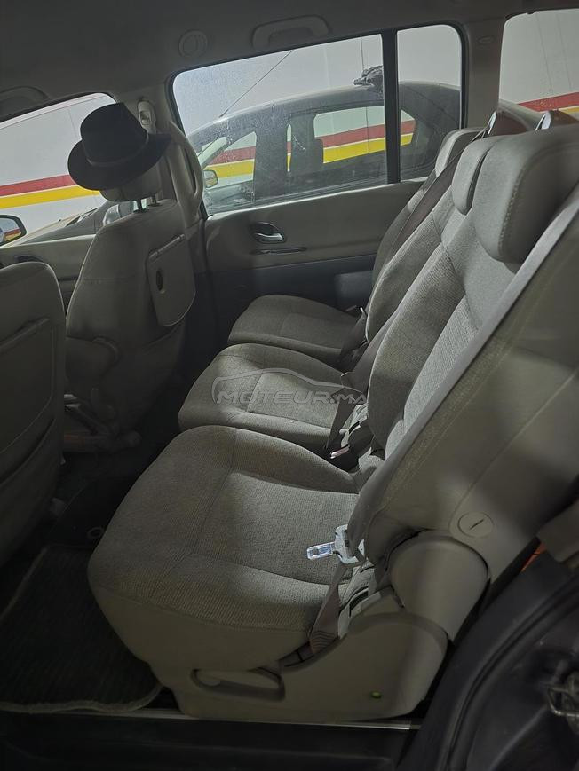 voiture en très bonne état modèle 2005 