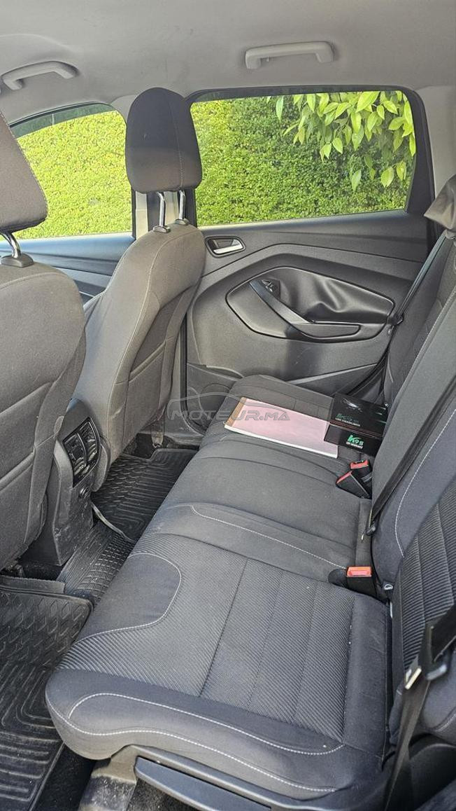 Ford kuga propre à vendre 