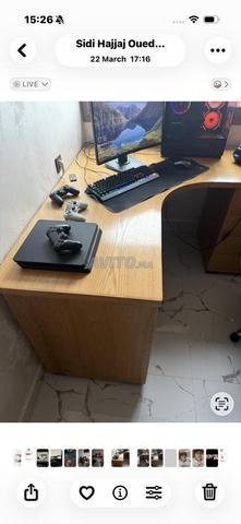 PS4 slim en ligne avec 3 manettes