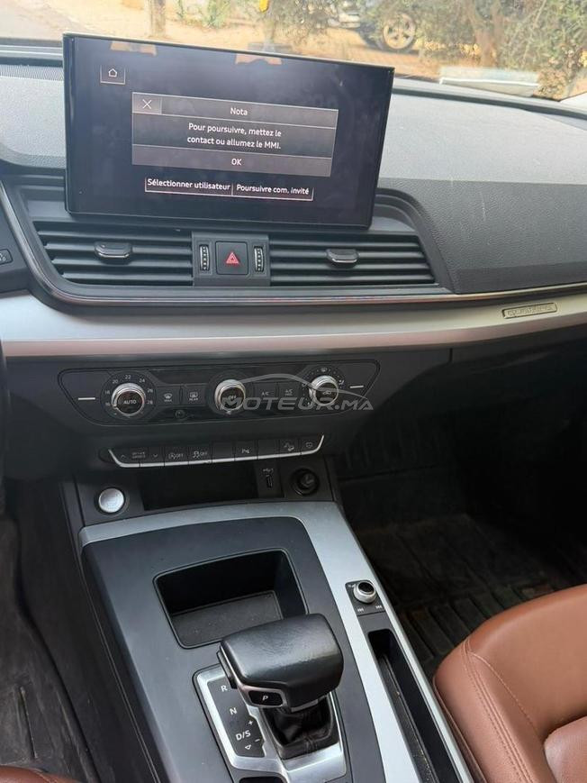 Audi Q5.       