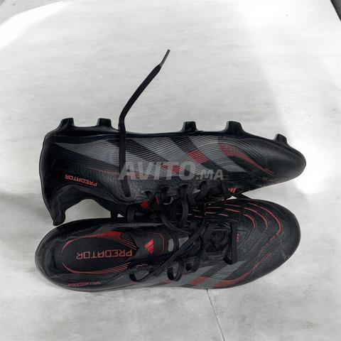Paire de crampons Adidas Predator Taille 41