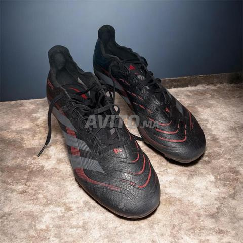 Paire de crampons Adidas Predator Taille 41 - 2