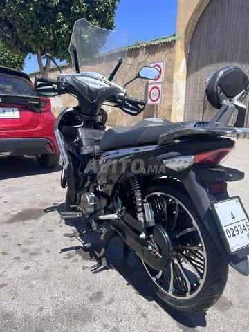 Scooter 29 👇🏻 Lis ci-dessous 👇🏻 - 2