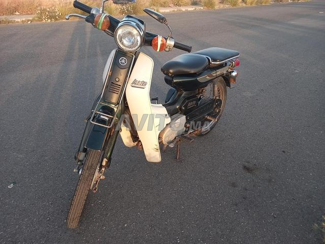 Moto (YAMAHA) -Trois- en bon état - 2