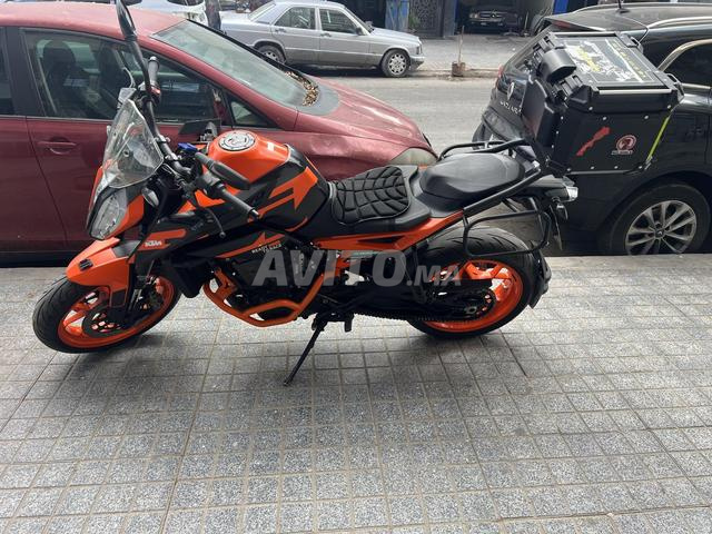 KTM Super Duke 890 GP série limitée - 2