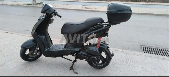 Kymco Agility 49cc - 2