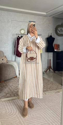 Robe rayée servie avec un haut en coton Lolay - 2