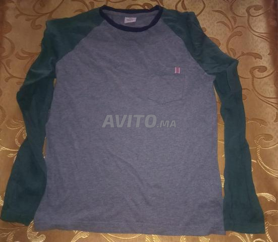 Sweat shirt garçons taille 14ans