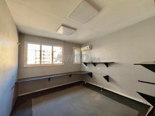 Bureau 91 m² très bien aménagé à vendre - 2