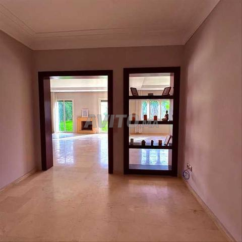 173649-Appt à louer à 32000DH à Ain Diab - 2
