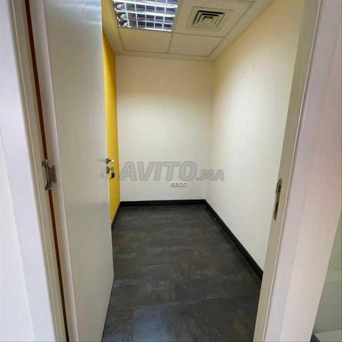 112445-مكتب للإيجار بـ 48000 درهم في عين السبع - 2