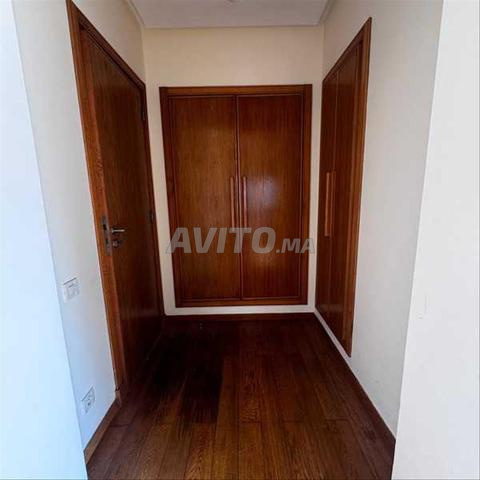 154019-Appt à louer à 25000DH à Casablanca Marina - 2