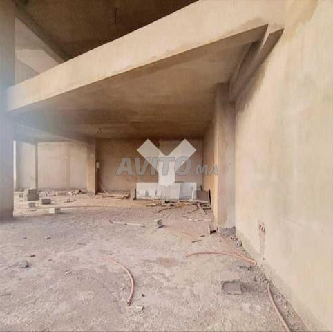 182172-Local à louer à 40000DH à Casablanca Finance - 2