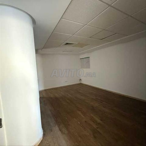 76134-Bureau à louer à 18000DH à Palmier (Maarif) - 2