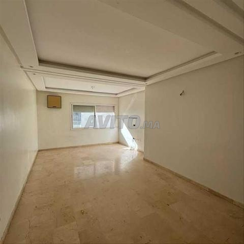 184529-Appt à louer à 8000DH à Racine - 2