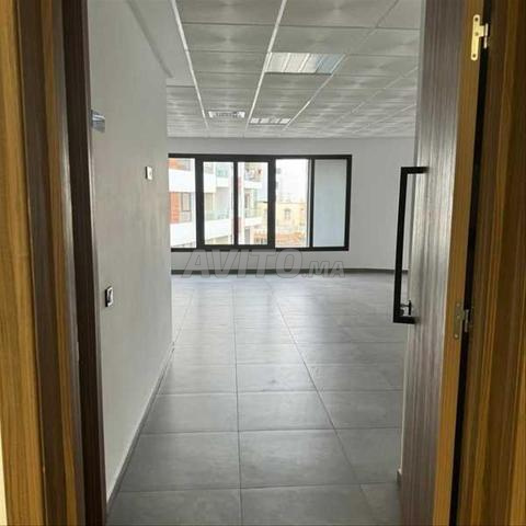 158854-Bureau à louer à 12000DH à Hopitaux