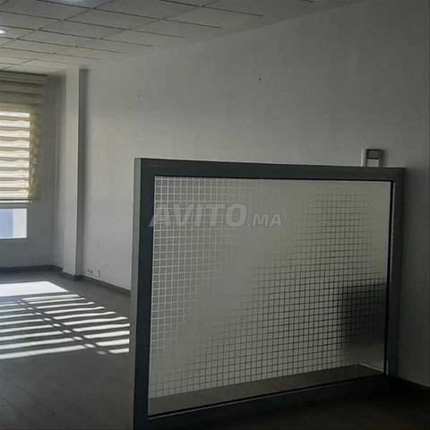 21250-Bureau à louer à 12000DH à Maarif Extension - 2