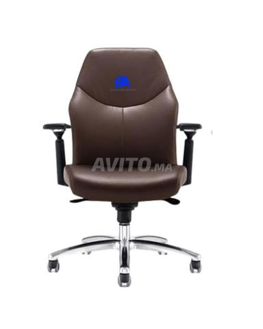 Chaise opérateur roulette/table basse/vestiaire - 2
