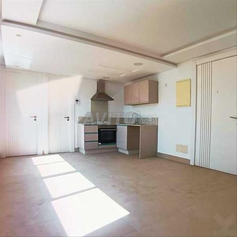 179378-شقة للإيجار بـ 7500 درهم في بورغون (سيدي بليوت)