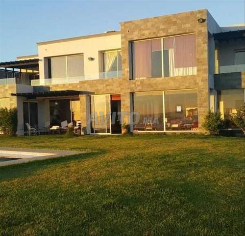 99376-Vente Villa à Tanger Branes 1 de 2217 m²