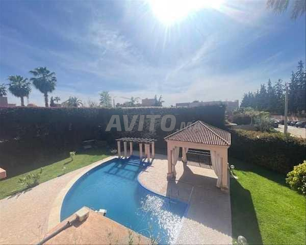 181806-Vente Villa à Marrakech Gueliz de 1512 m²