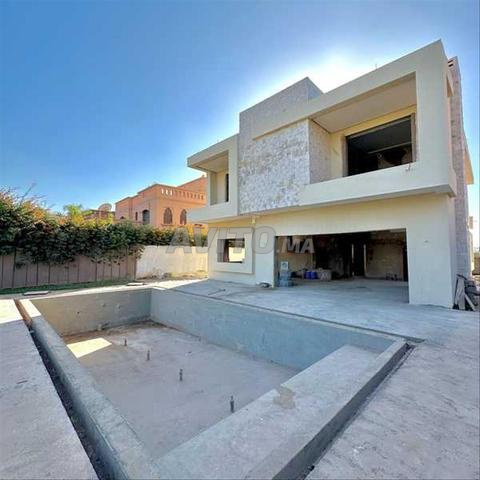 159126-Vente Villa à Marrakech Jawhar de 1069 m²