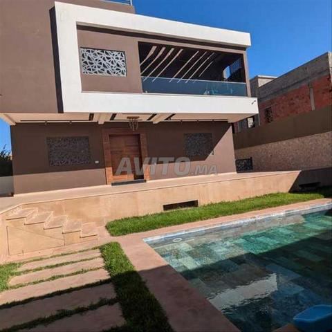 66513-بيع فيلا في مراكش تاركة بمساحة 656 متر مربع