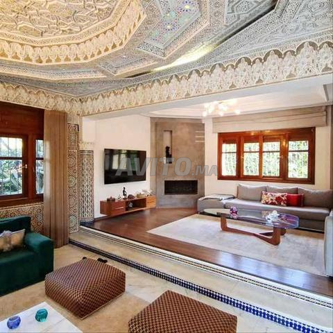 168800-بيع فيلا في الدار البيضاء واحة بمساحة 490 متر مربع