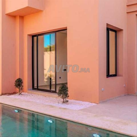 104507-Vente Villa à Marrakech Jawhar de 396 m²