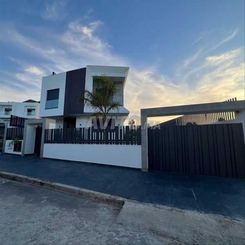 164799-Vente Villa à Harhoura Sid El Abed de 320 m - 2