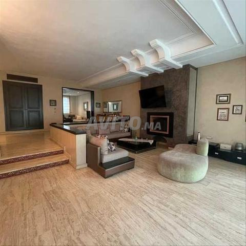 64440-بيع فيلا في الدار البيضاء سيدي معروف بمساحة 315