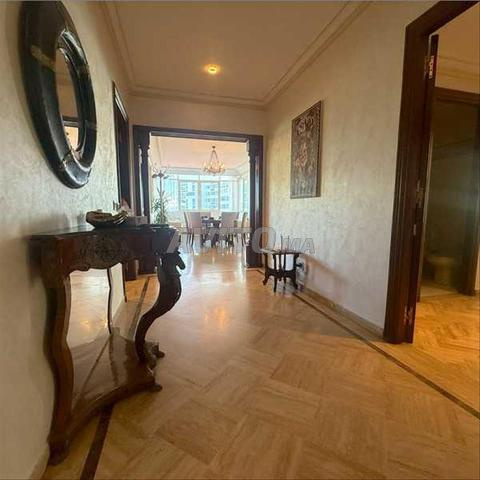 158707-بيع شقة في الدار البيضاء المعاريف بمساحة 205 م² - 2