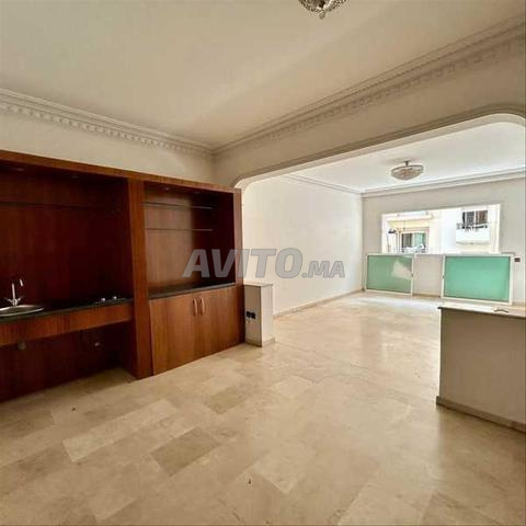 65544-بيع شقة في الدار البيضاء مرس السلطان بمساحة 170 م