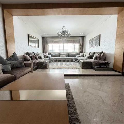182437-بيع شقة بالدار البيضاء، حي المستشفيات بمساحة 167 متر مربع