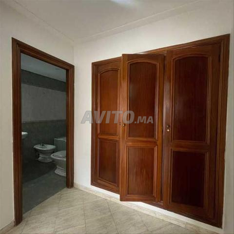 32667-بيع شقة بالدار البيضاء راسين بمساحة 125 متر مربع - 2