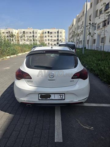 Opel Astra Diesel Automatique 2016 à Bouskoura