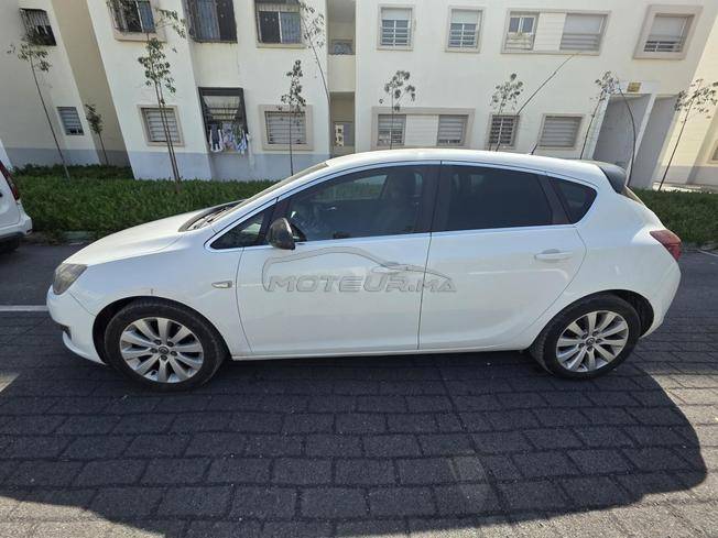 Opel Astra Diesel Automatique 2016 à Bouskoura