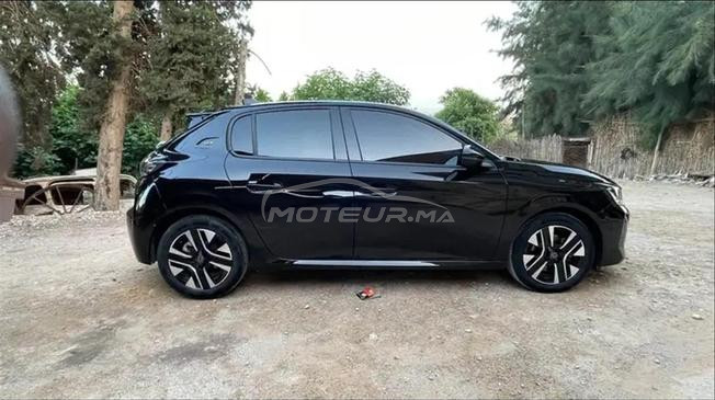 PEUGEOT 208 v 2024