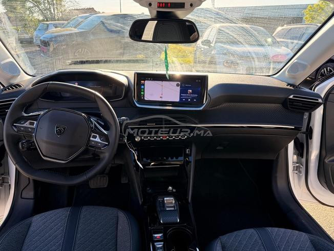 PEUGEOT 208 v 2024
