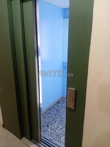 Appartement à vendre 76 m², 3ème étage, parking privé sécurisé avec l'appartement