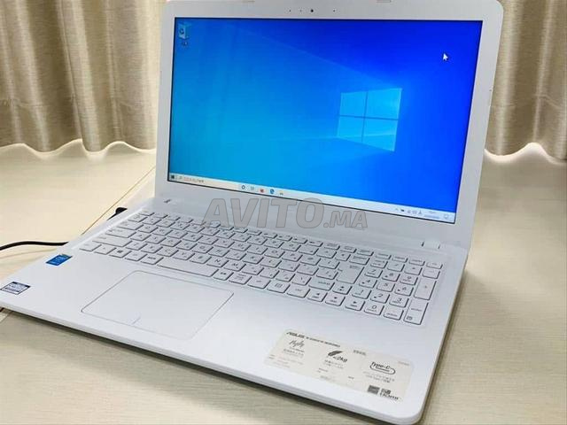 Asus Ram 8 disque SSD batterie 4h écran 15